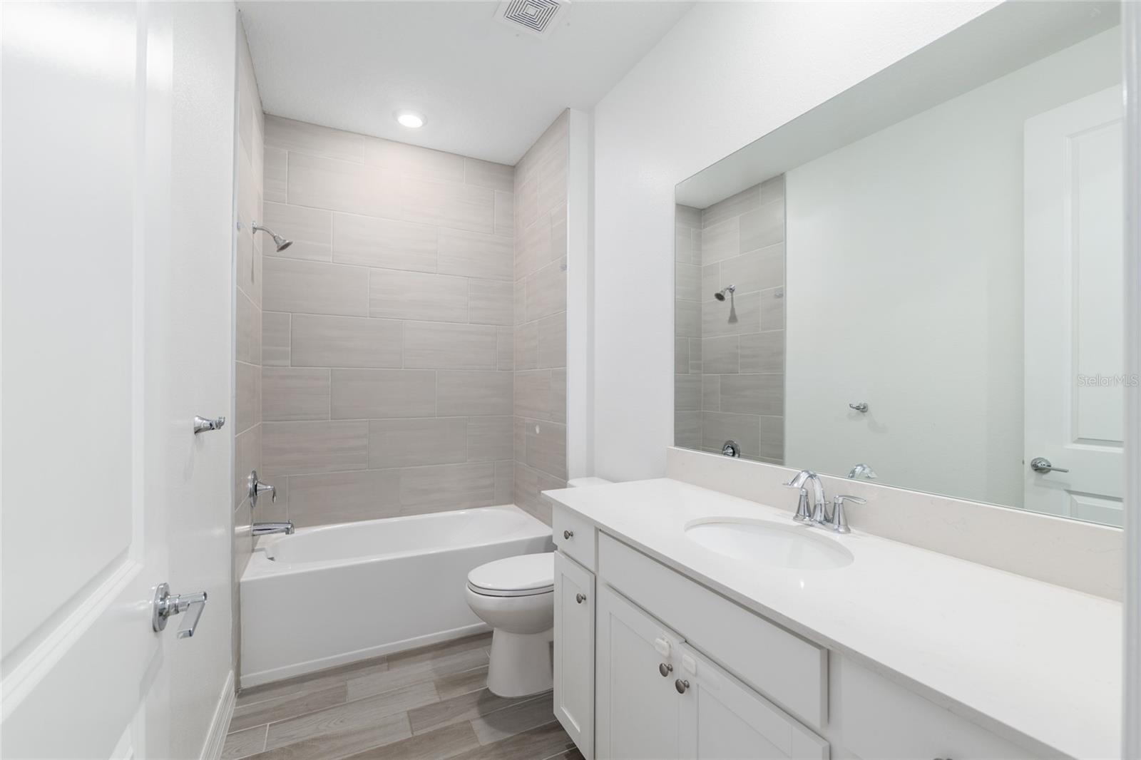 BELLECHASE OAK HAMMOCK - Residential