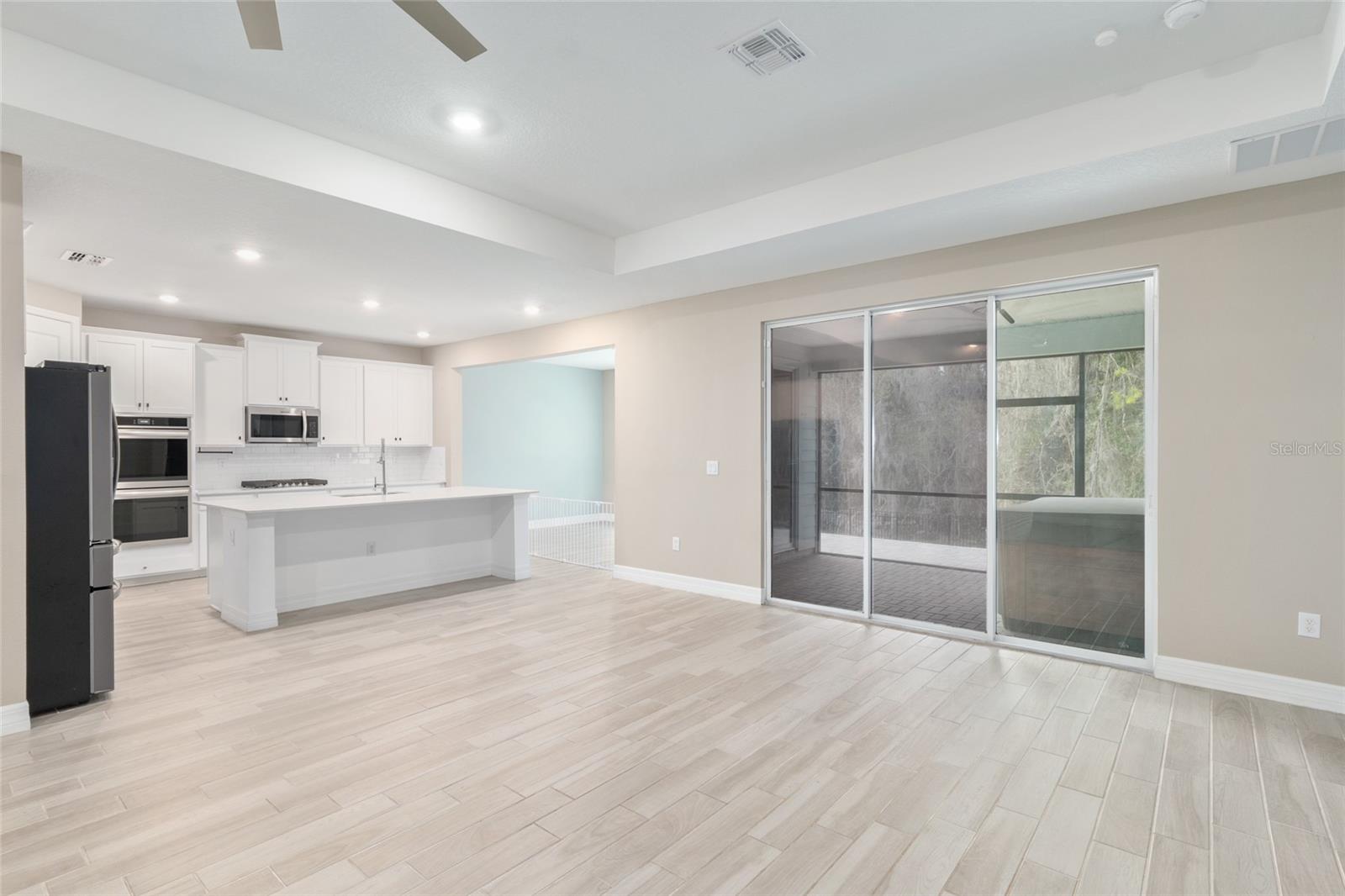 BELLECHASE OAK HAMMOCK - Residential