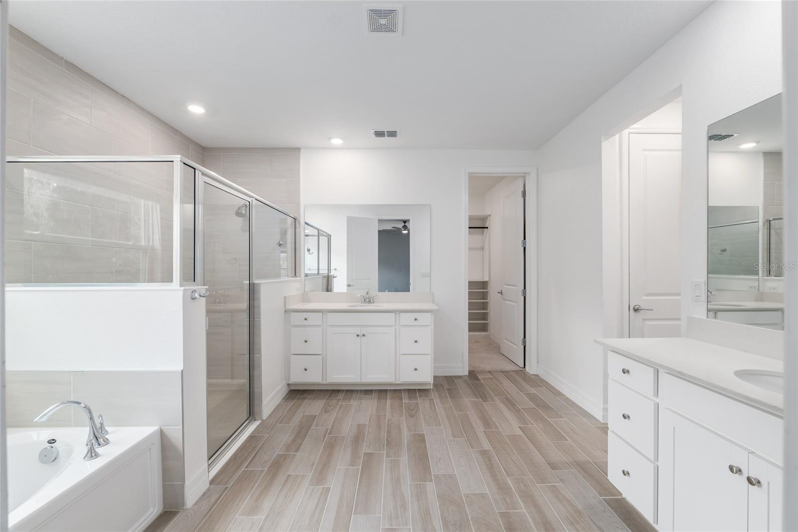 BELLECHASE OAK HAMMOCK - Residential