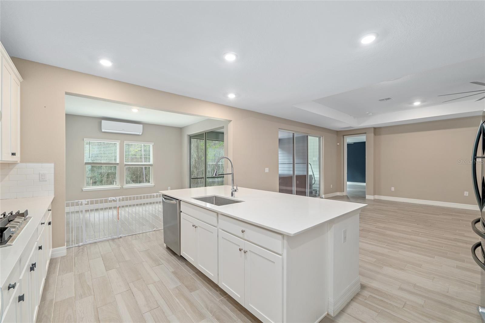 BELLECHASE OAK HAMMOCK - Residential