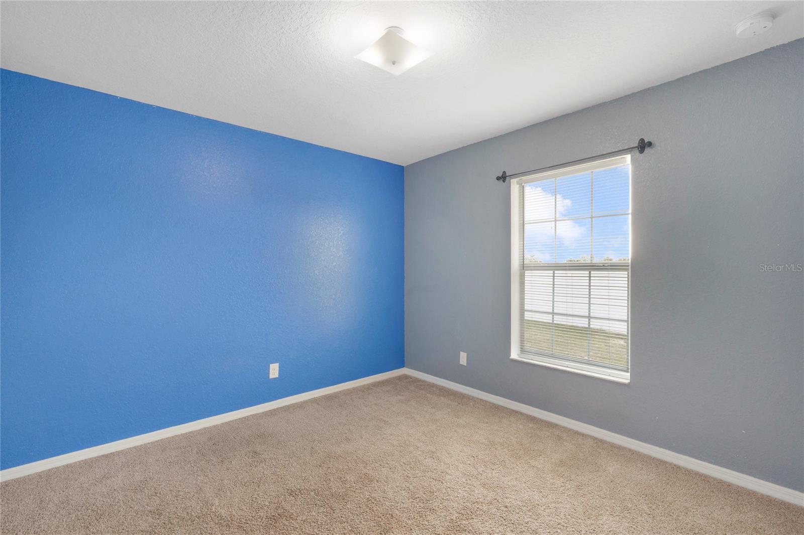 SNELL CREEK MANOR - Residential