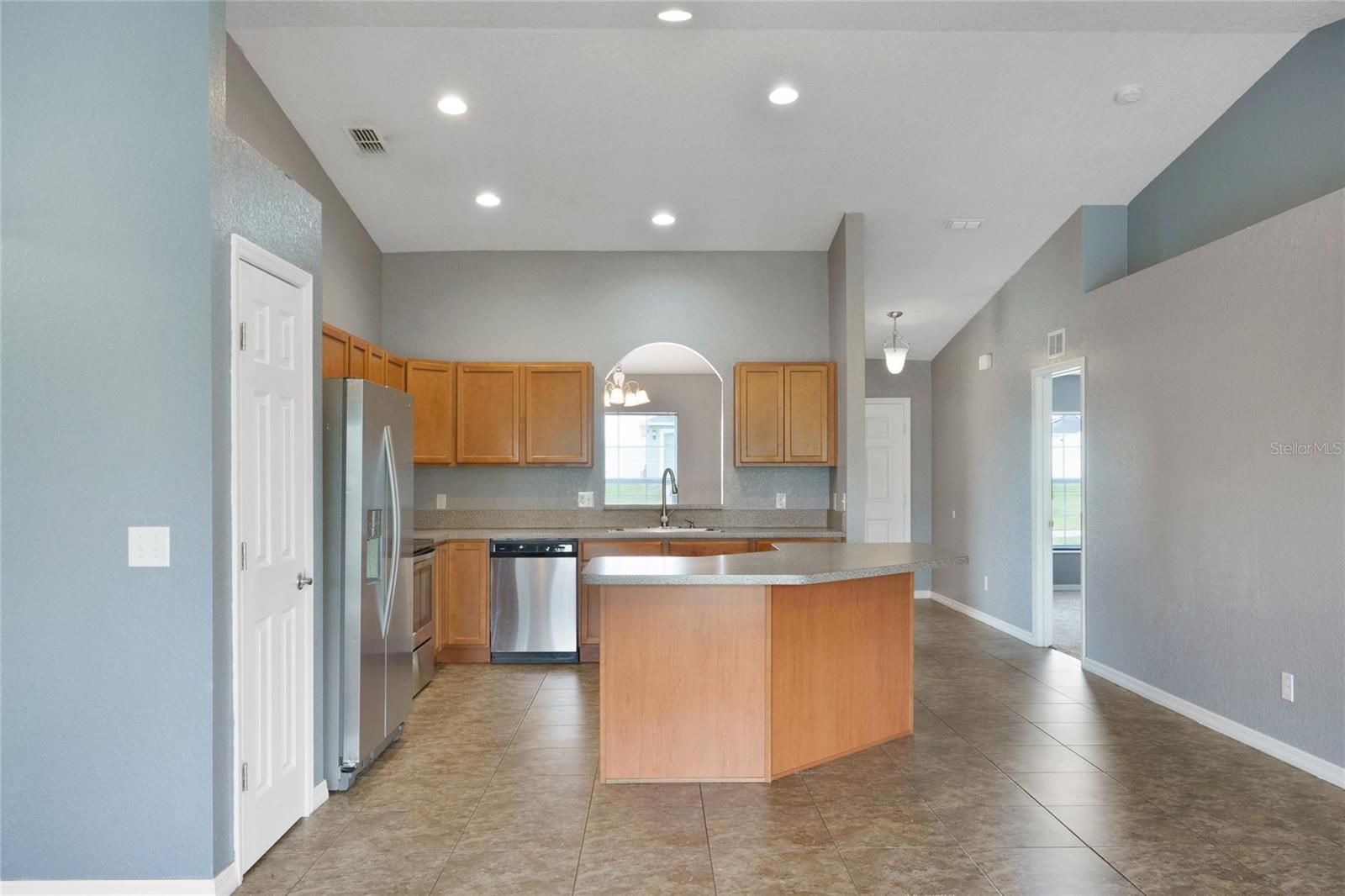 SNELL CREEK MANOR - Residential