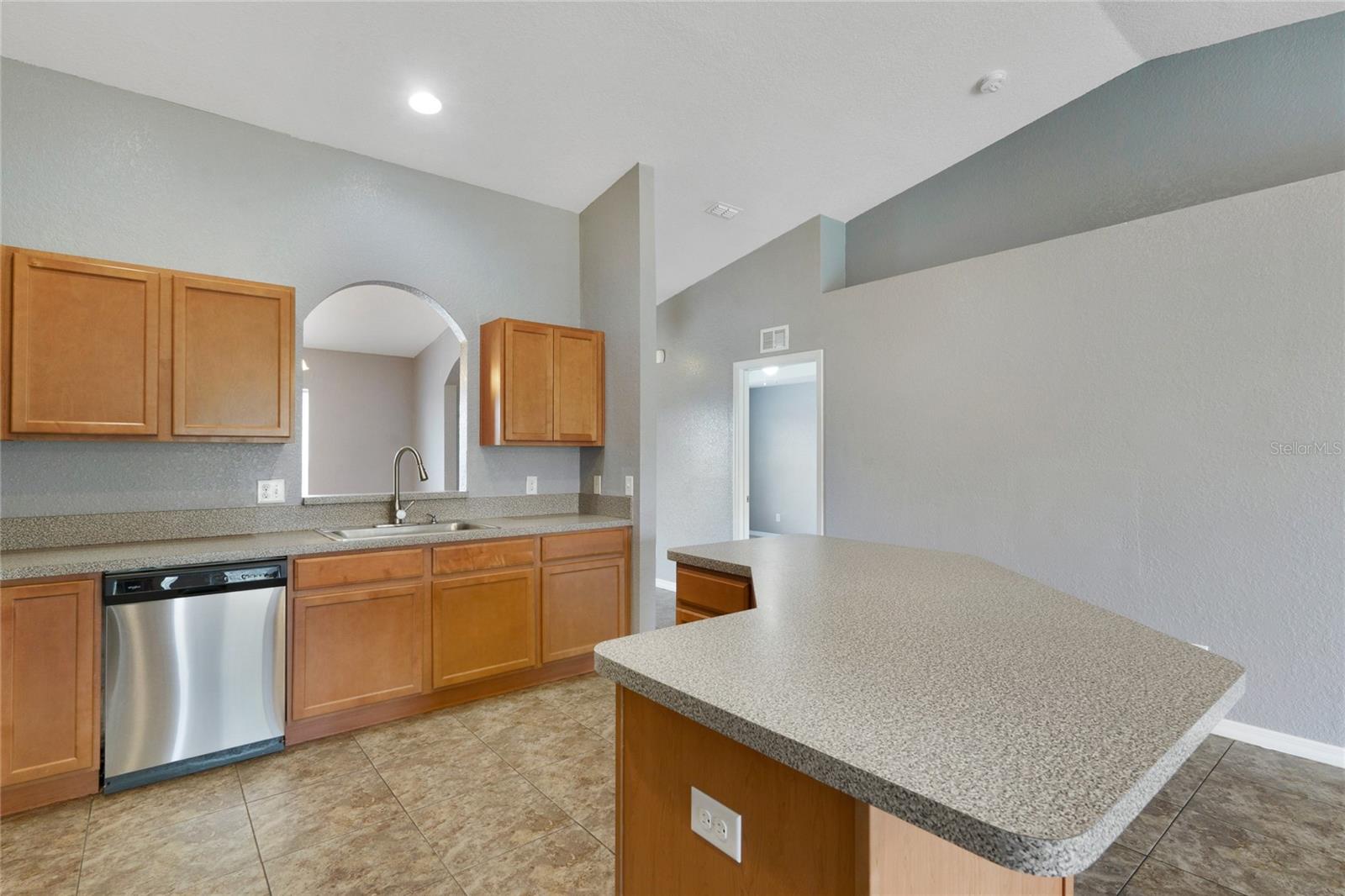 SNELL CREEK MANOR - Residential