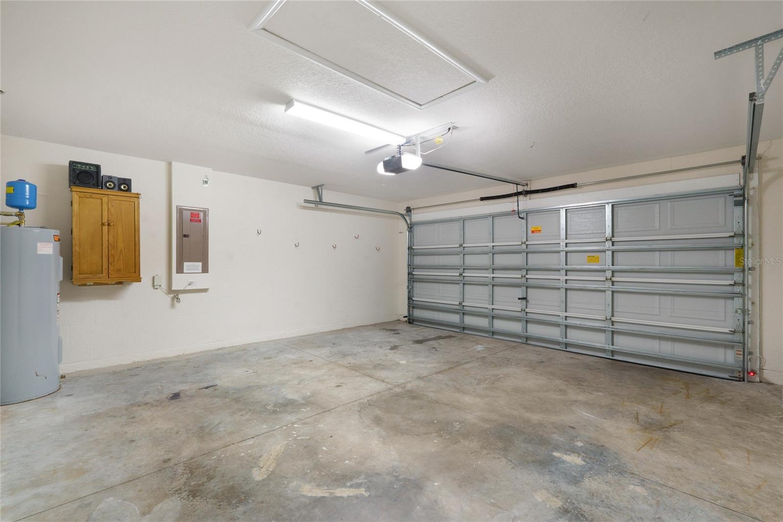 SNELL CREEK MANOR - Residential