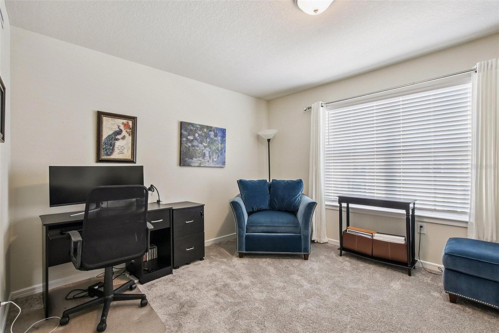 GRAYSON SQUARE - Residential