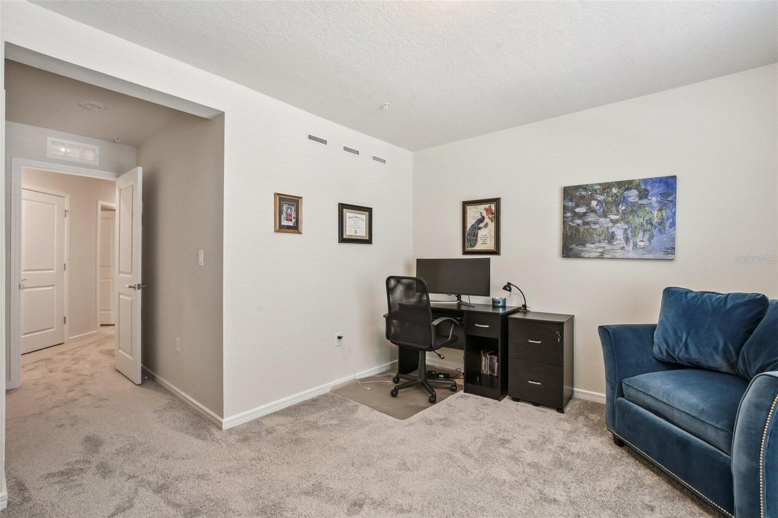 GRAYSON SQUARE - Residential