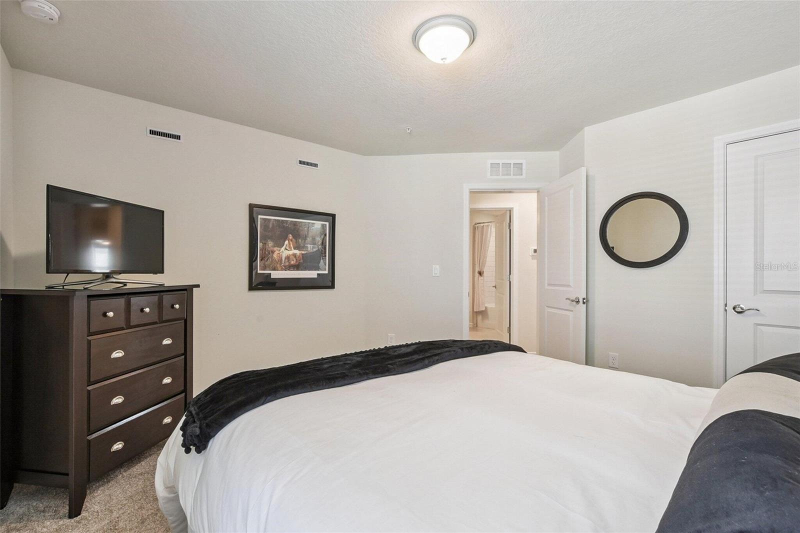 GRAYSON SQUARE - Residential