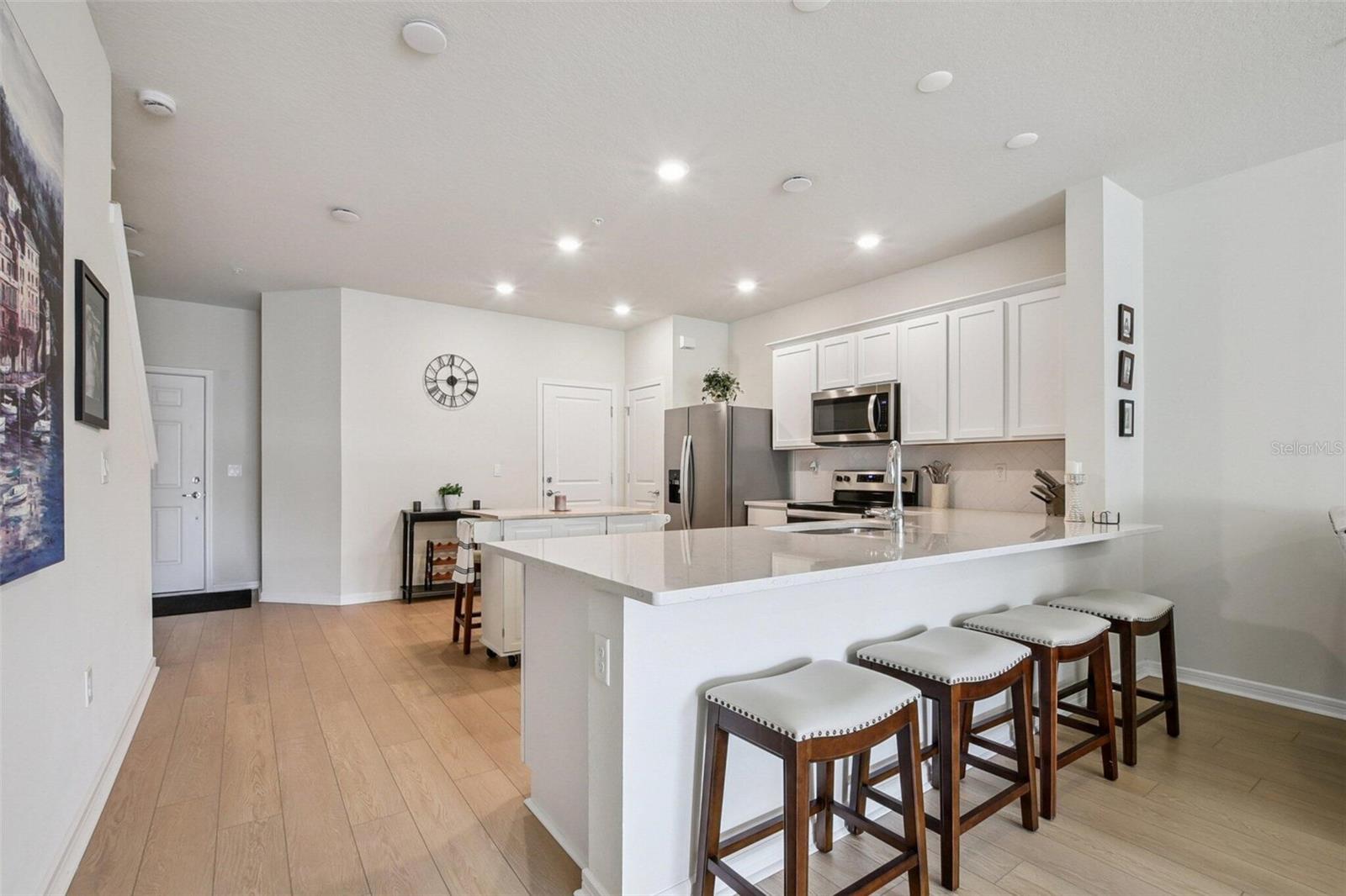 GRAYSON SQUARE - Residential