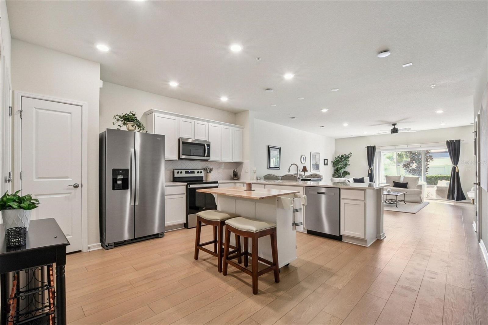 GRAYSON SQUARE - Residential