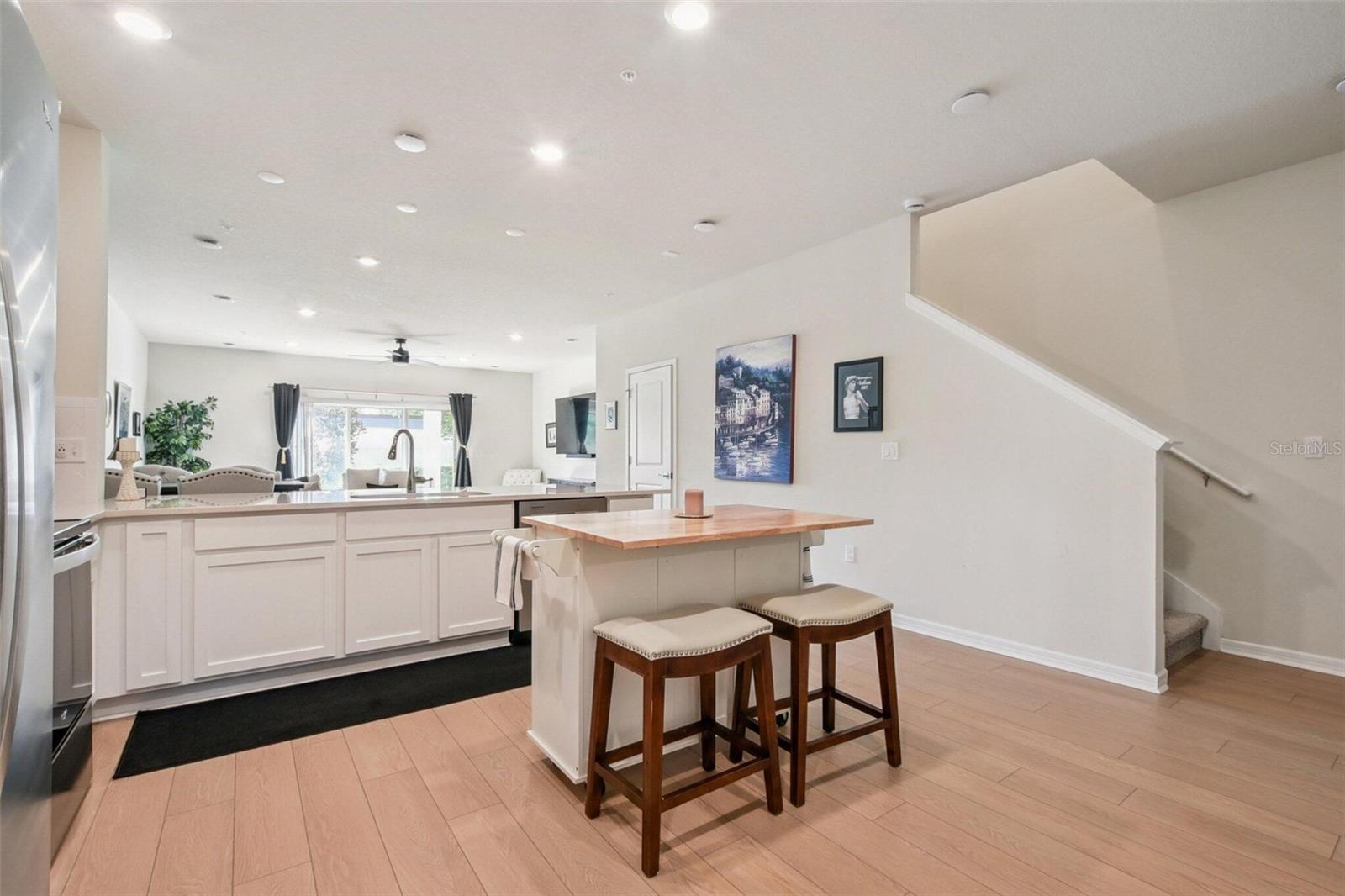 GRAYSON SQUARE - Residential