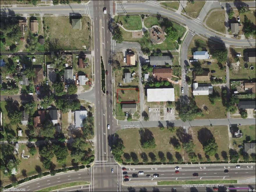 $5,000.00 towards Closing cost.

1. LOT IS SITUATED ON THE INTERSECTION OF GEORGE JENKINS BLVD. AND MARTIN L KING JR. AVE. (SR 563 / US 92)  

2. HEAVY TRAFFIC, WITH VEHICLES DAILY COUNT OF 22,000 + 8000 = 30,000.  

3. LOCATED IN OPPORTUNITY ZONE, POSSIBILITY OF REZOING FOR COMBINED UNDERDEVELOPED LAND PARCELS.  

4. EXCELLENT VISIBILITY AND EASY ACCESS FROM US 92 AND GEORGE JENKINS BLVD. 

PLEASE DO DUE DILIGENCE ABOUT THE INFORMATION PROVIDED AND CONFIRM WITH THE APPROPRIATE AUTHORITIES.