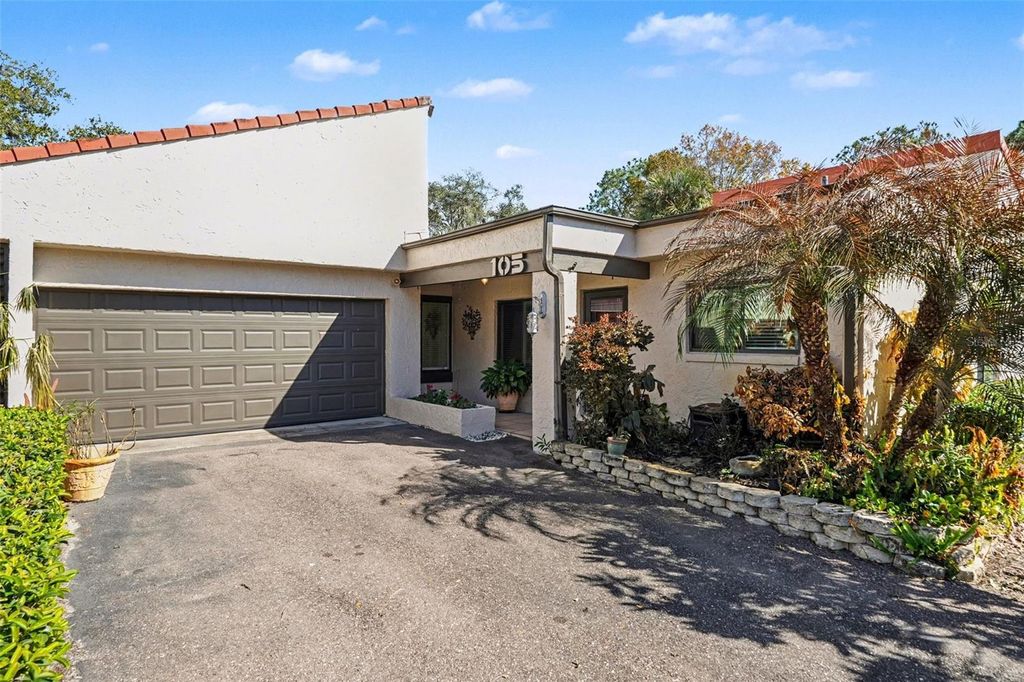 Photo of 105 Dorado Court, Plant City, FL 33566 (MLS # TB8482713)