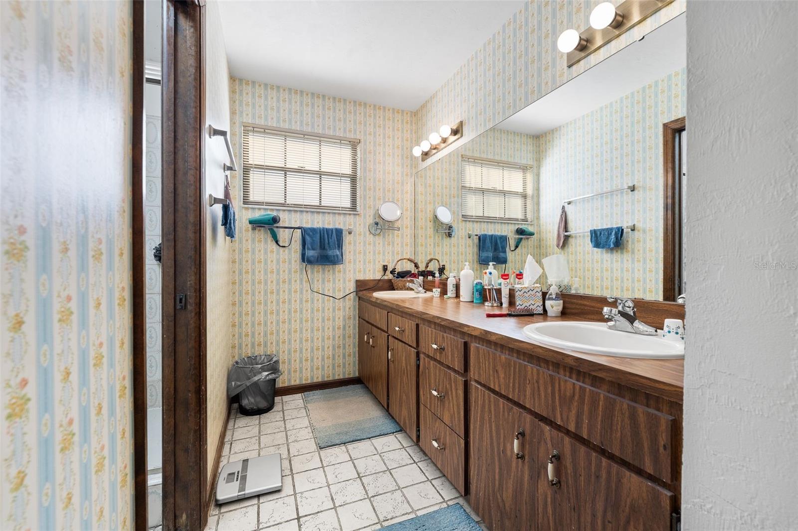 EMERALD WOODS II - Residential