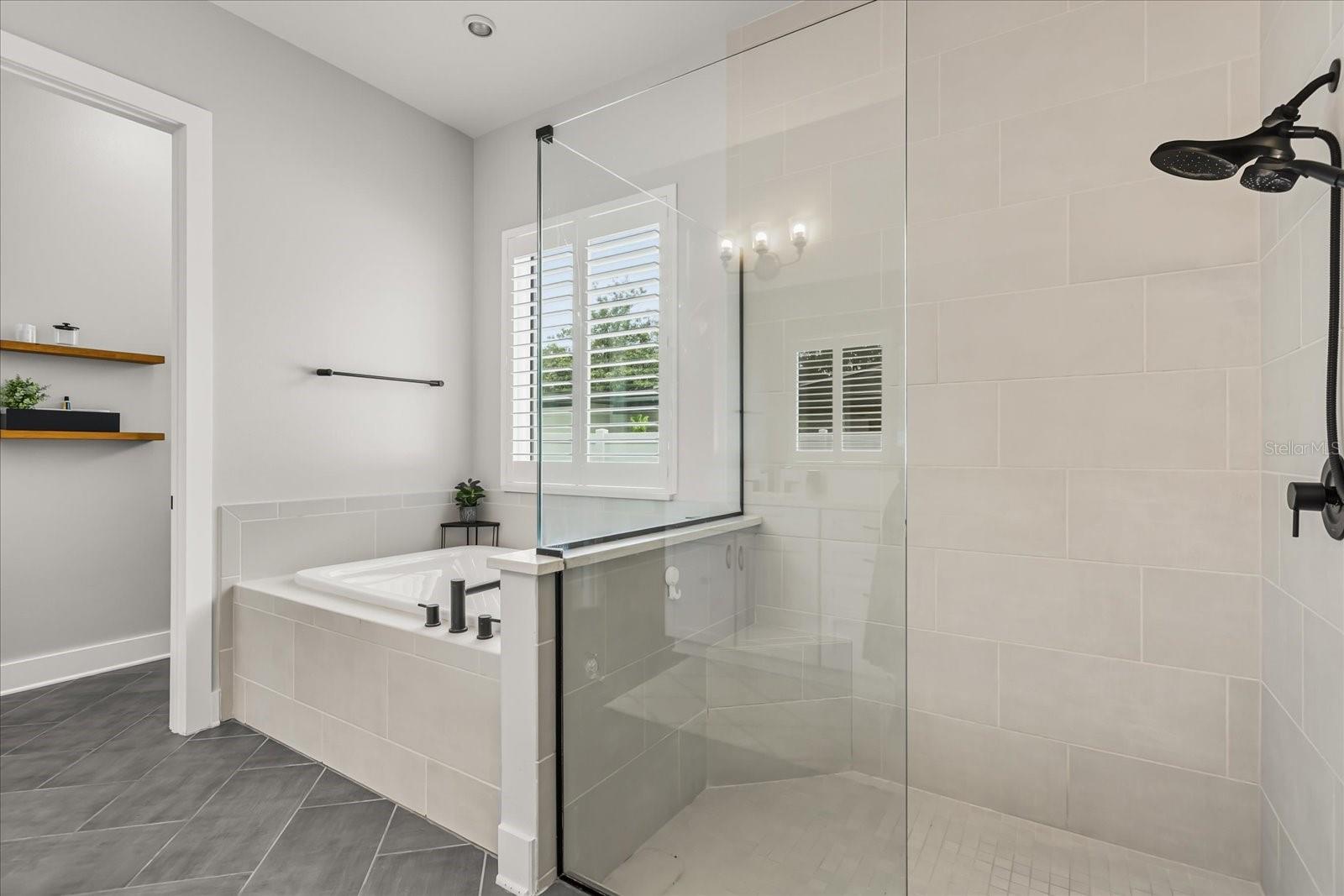 KENILWORTH ESTATES - Residential