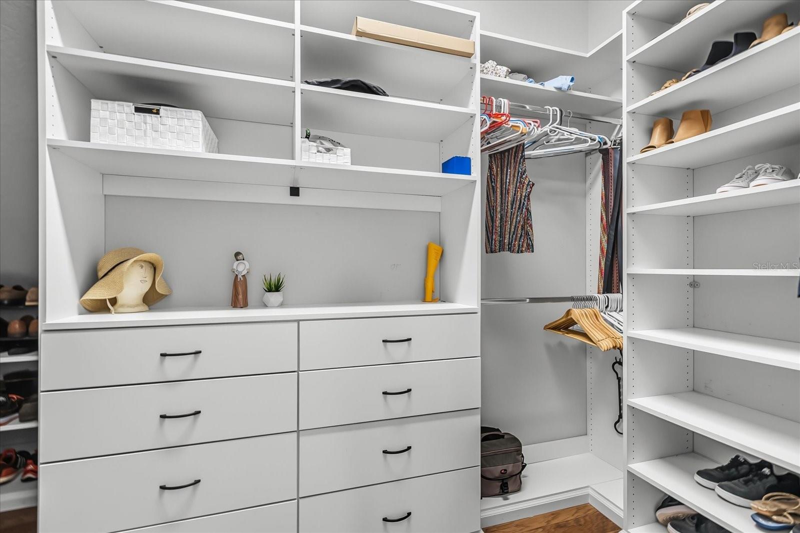 KENILWORTH ESTATES - Residential