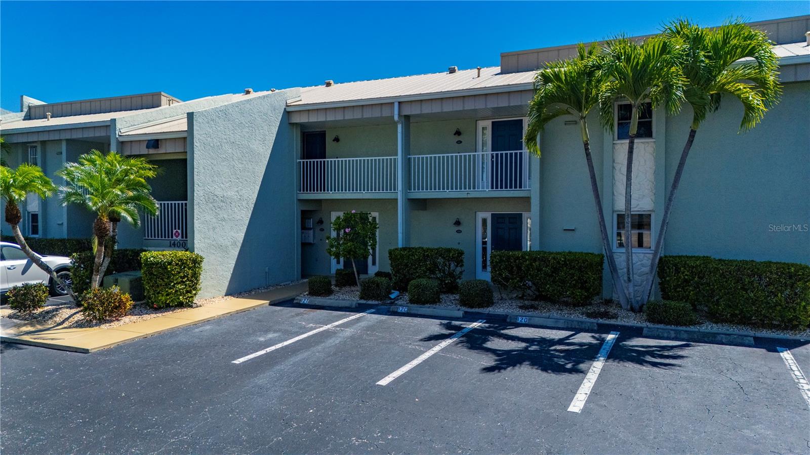 GOLDEN SANDS - Residential