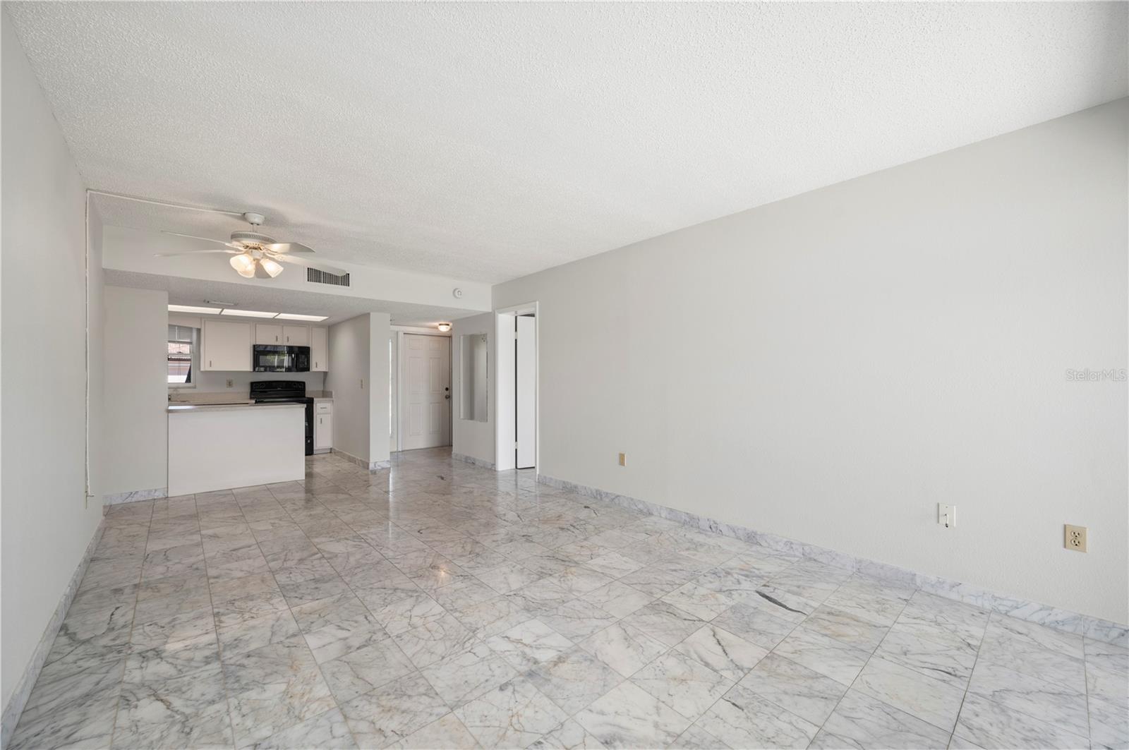 GOLDEN SANDS - Residential