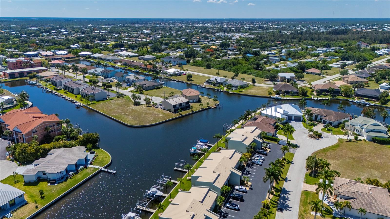 GOLDEN SANDS - Residential