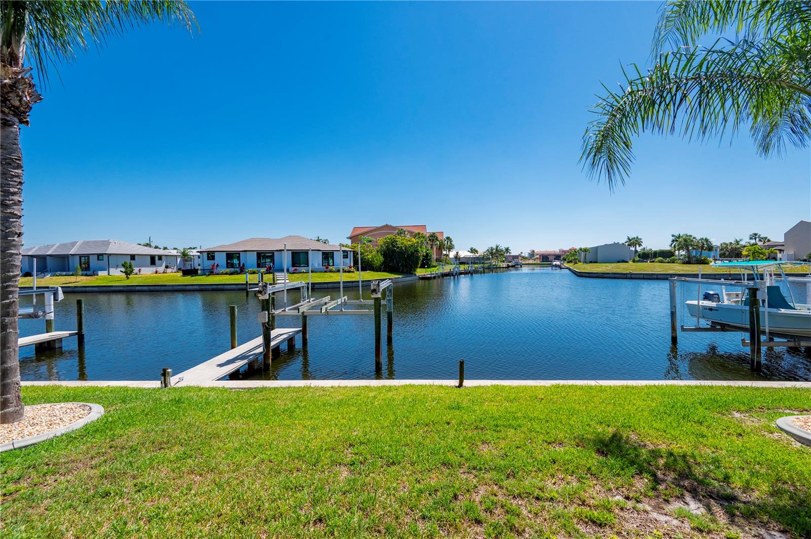 GOLDEN SANDS - Residential