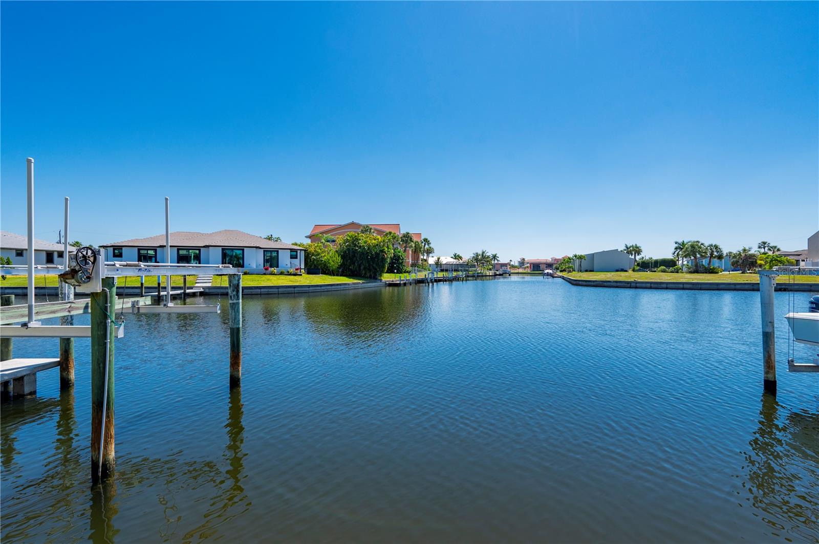 GOLDEN SANDS - Residential