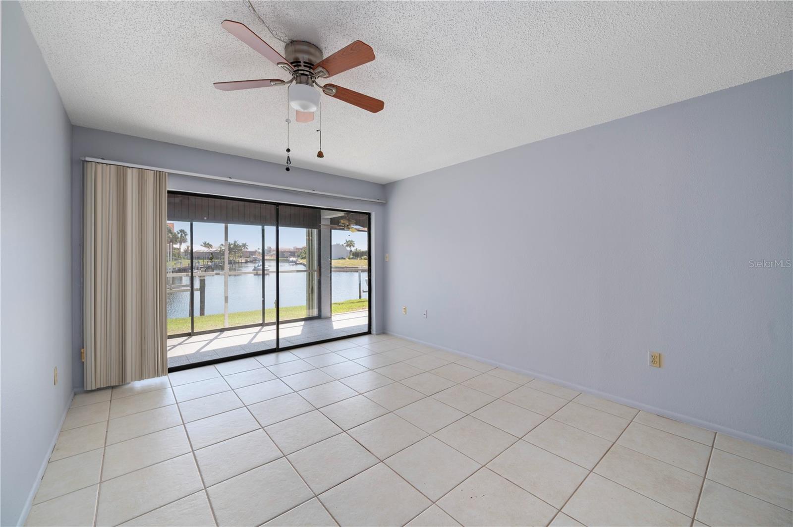 GOLDEN SANDS - Residential