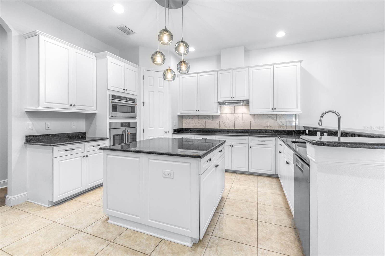 LAKESHORE RANCH PH I - Residential