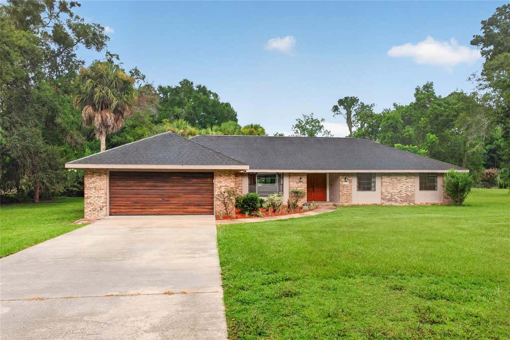 Photo of 5240 SE 17th Street, Ocala, FL 34471 (MLS # OM729537)