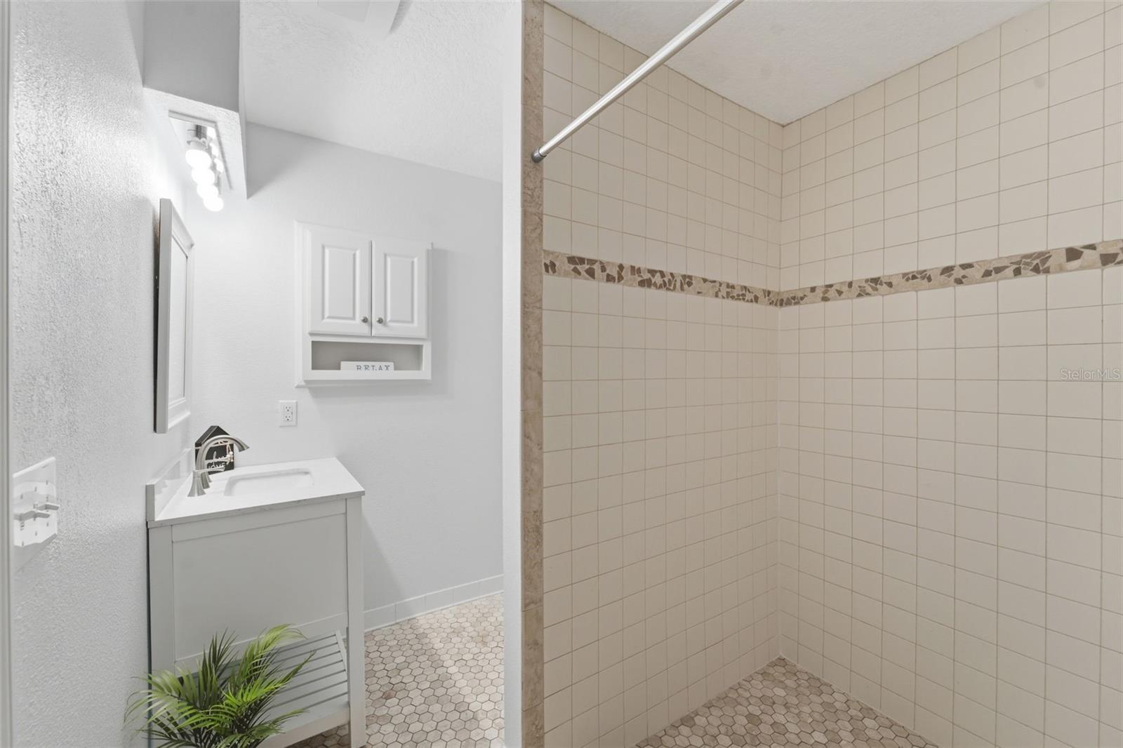 DELTONA LAKES UNIT 42 - Residential