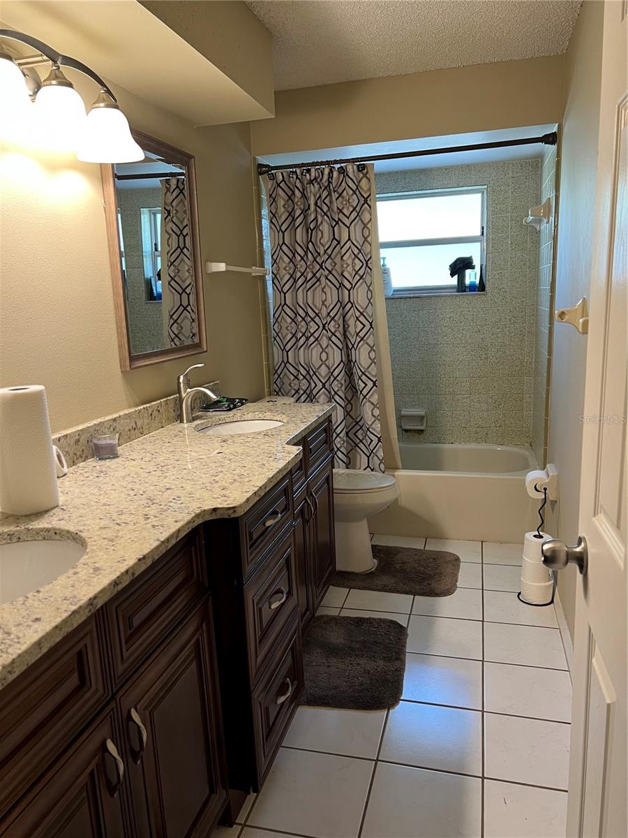 LAKE SHERWOOD HILLS GROVE SEC 07 - Residential Lease