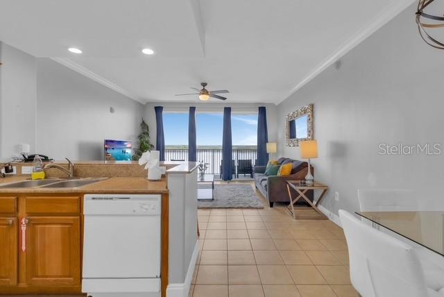 BLUE HERON BEACH RESIDENCE TOWER I - Residential