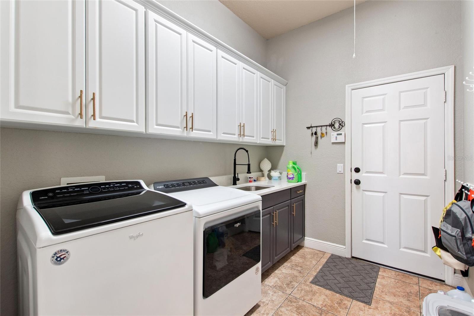 BROOKSIDE BLUFF - Residential