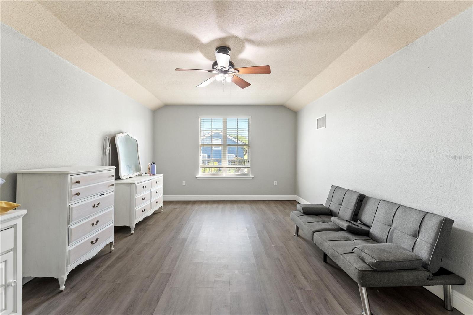 BROOKSIDE BLUFF - Residential