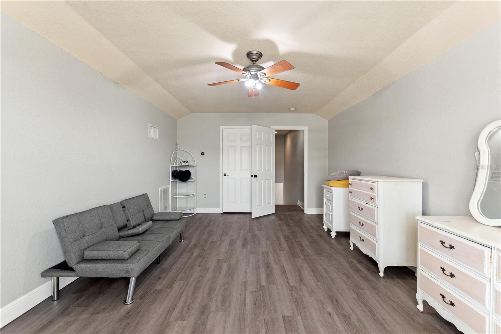 BROOKSIDE BLUFF - Residential