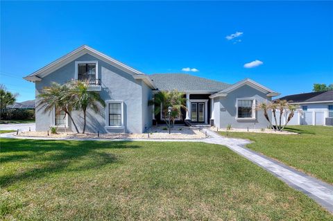 Photo of 2687 Brookside Bluff Loop, Lakeland, FL 33813 (MLS # L4961161)