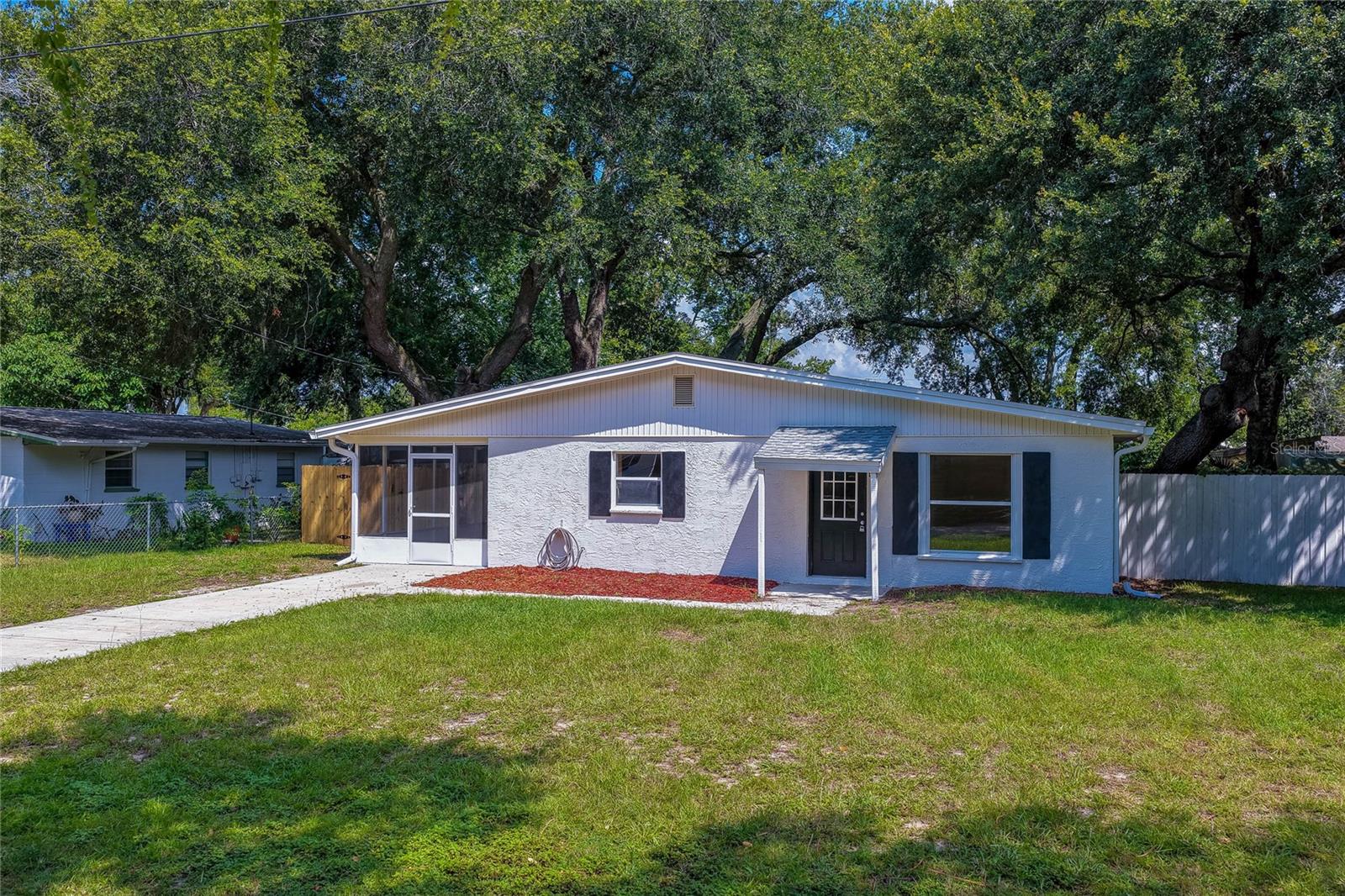 1220 LEON LANE