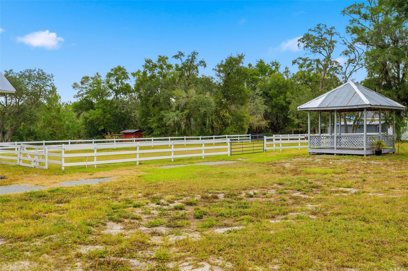 WOLF PRARIE/BELL PROPE PROPS - Residential