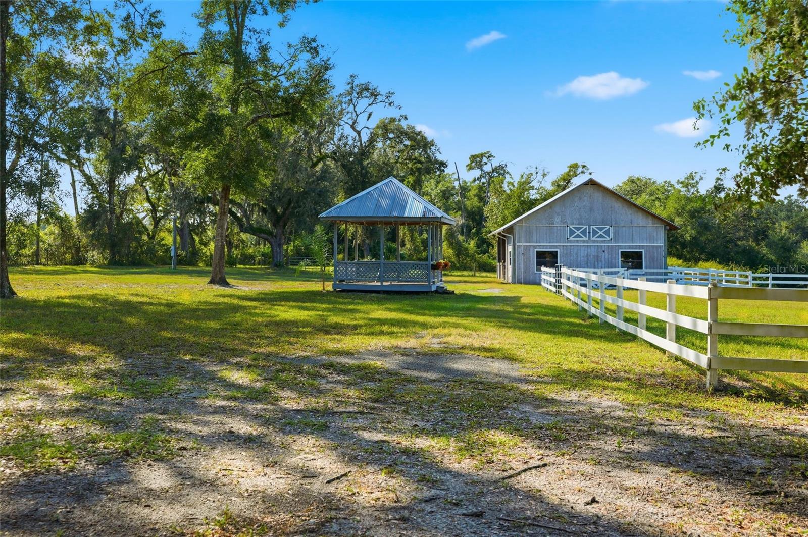 WOLF PRARIE/BELL PROPE PROPS - Residential