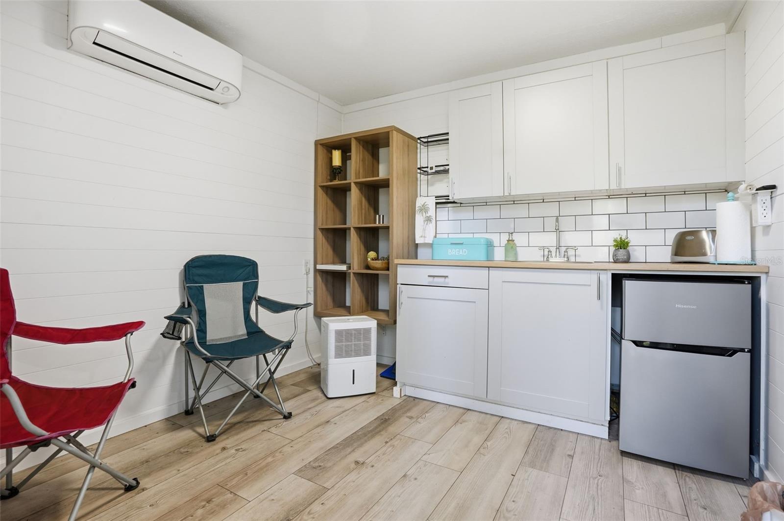 WOLF PRARIE/BELL PROPE PROPS - Residential