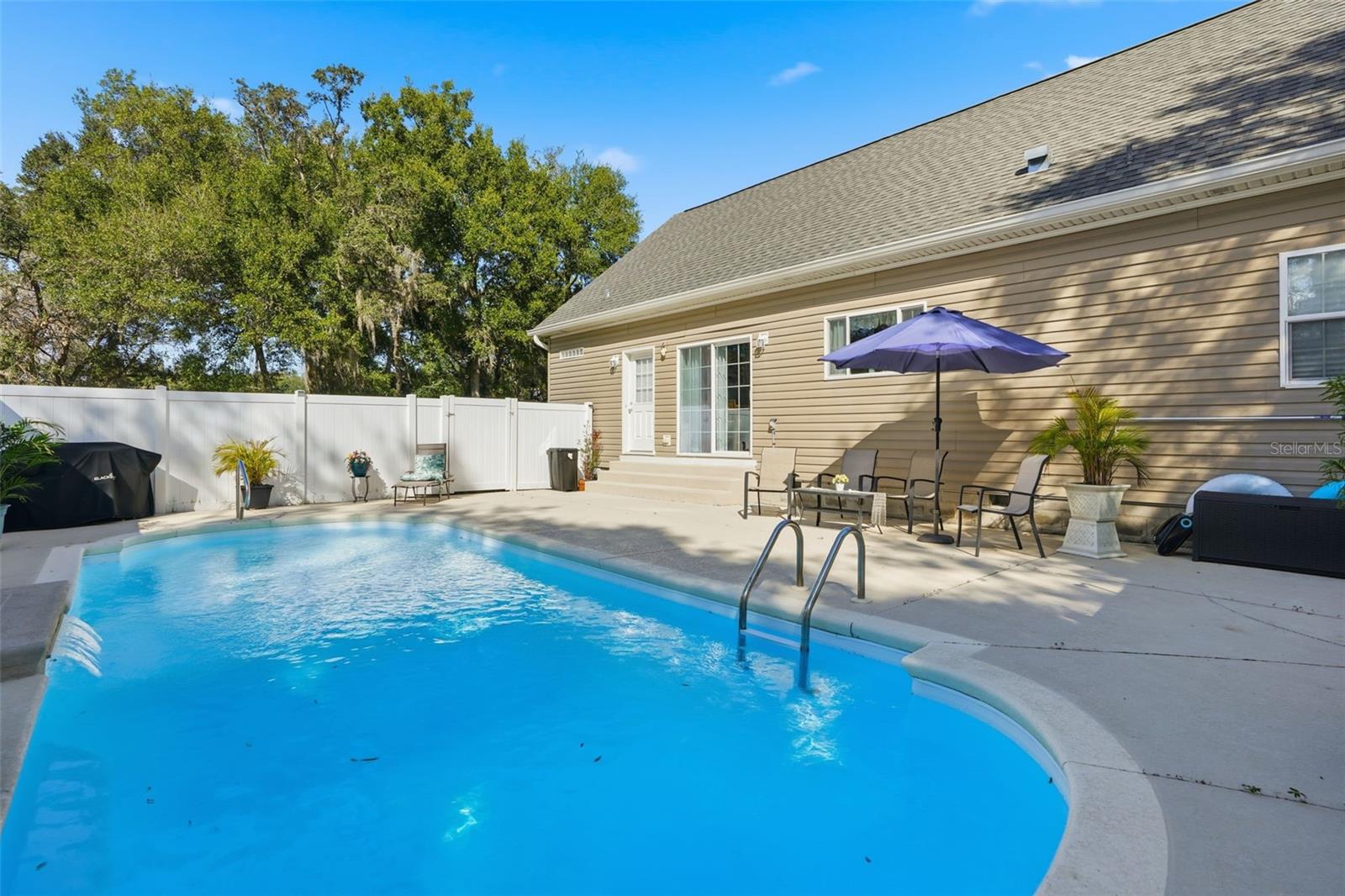 WOLF PRARIE/BELL PROPE PROPS - Residential