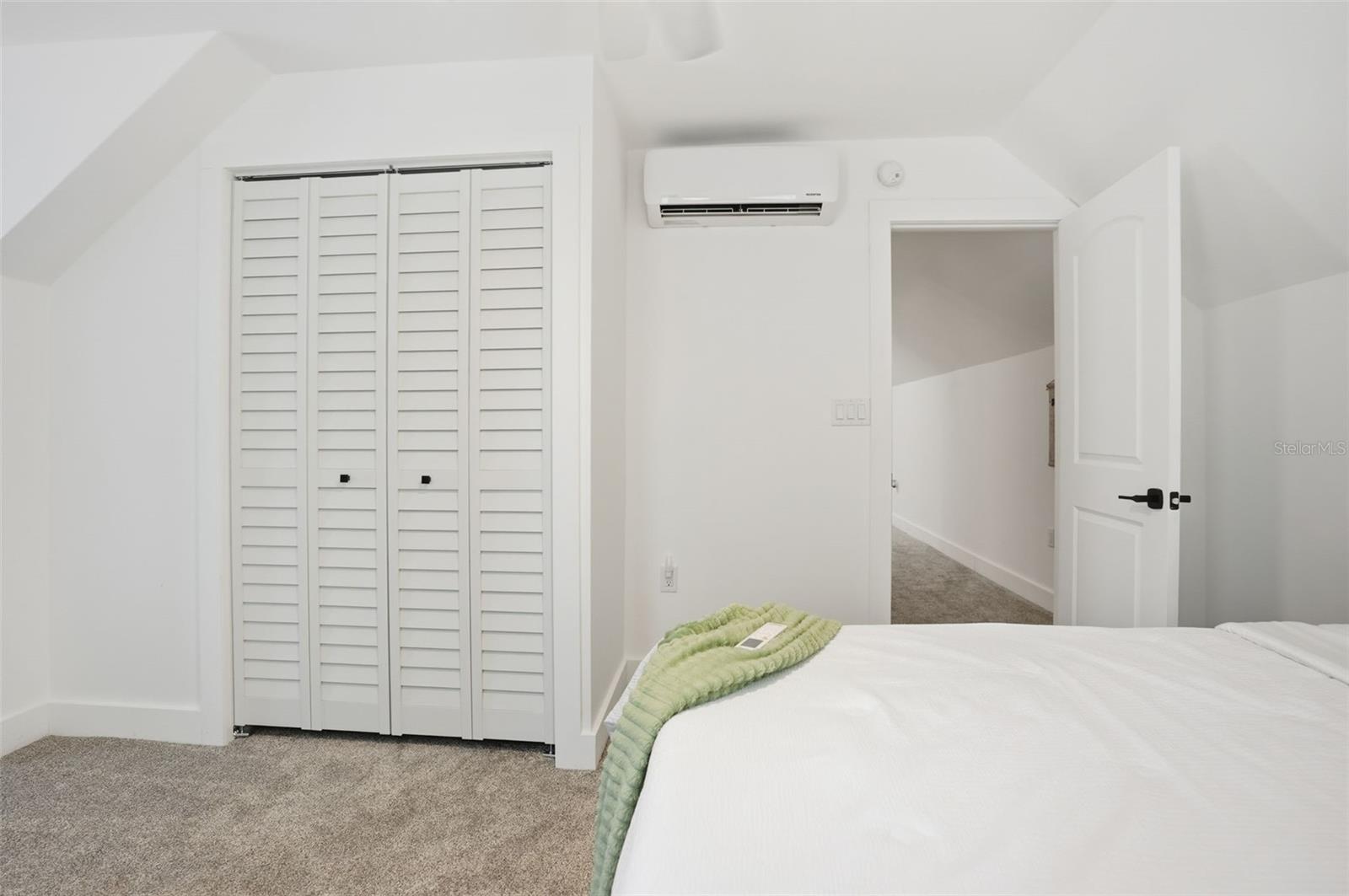 WOLF PRARIE/BELL PROPE PROPS - Residential