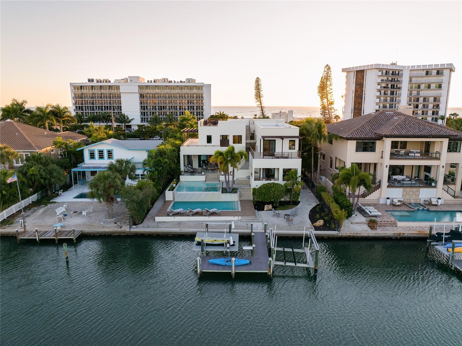 LIDO BEACH - Residential