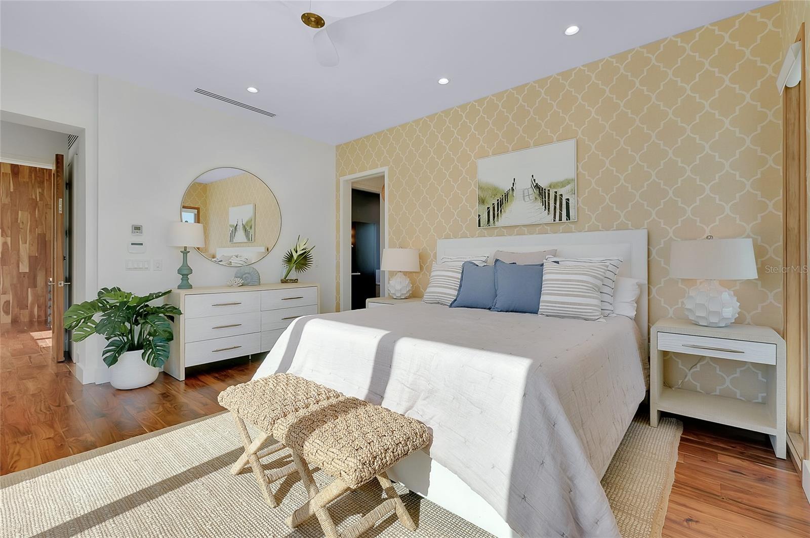 LIDO BEACH - Residential