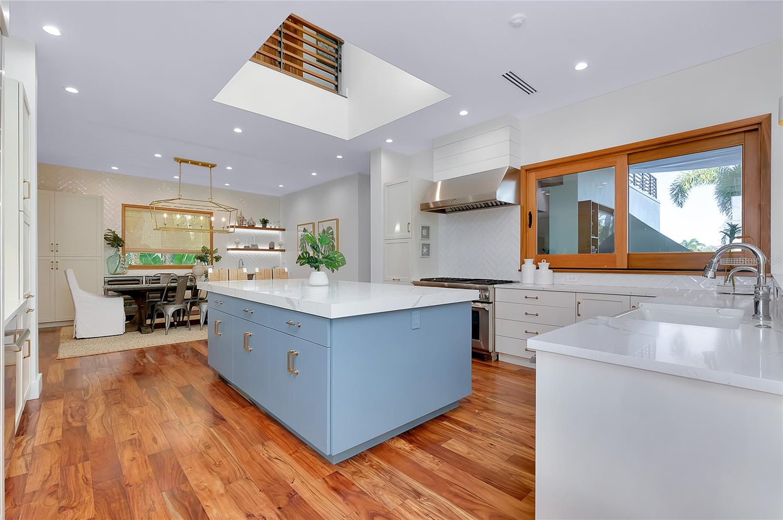 LIDO BEACH - Residential