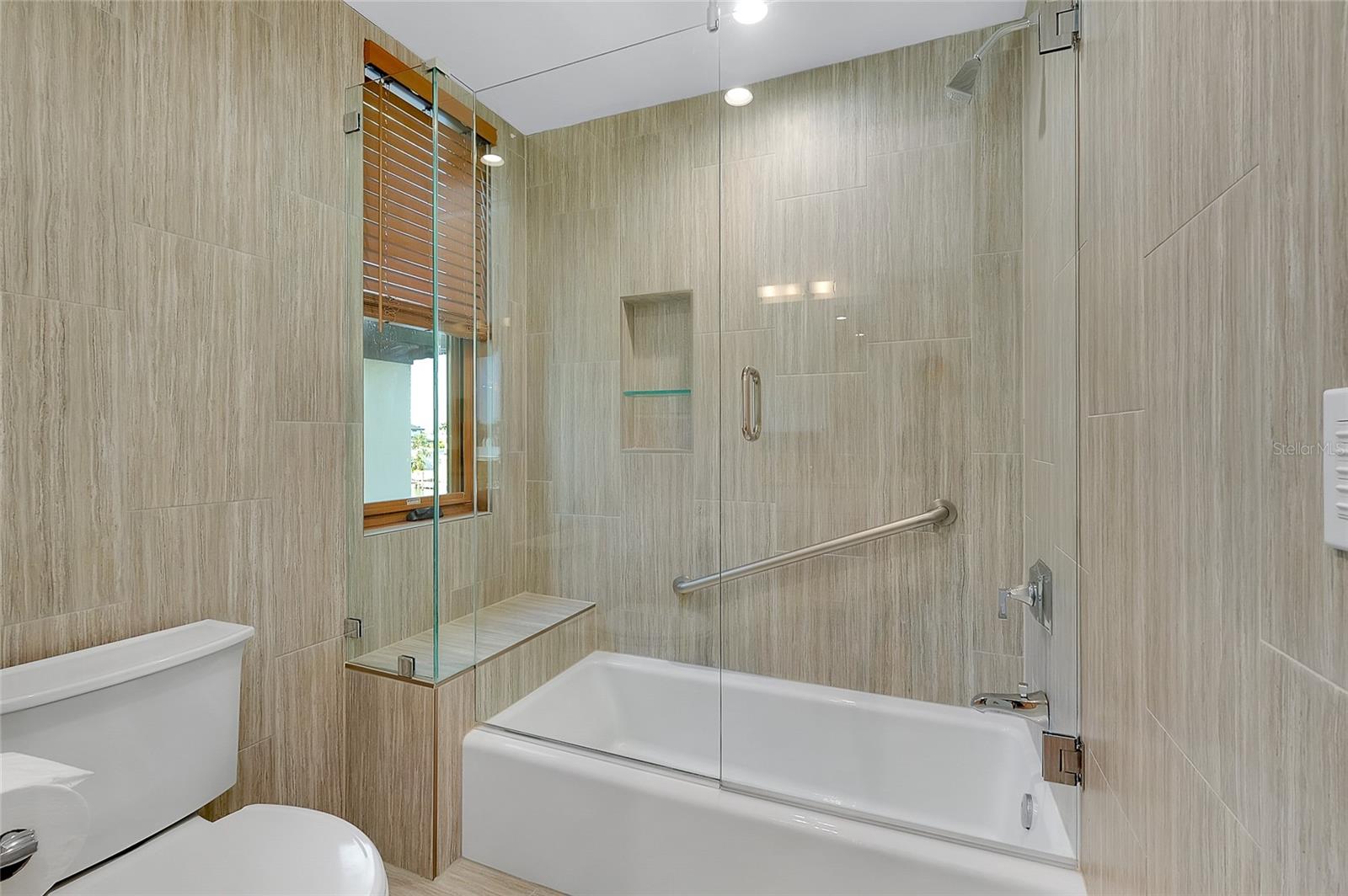 LIDO BEACH - Residential