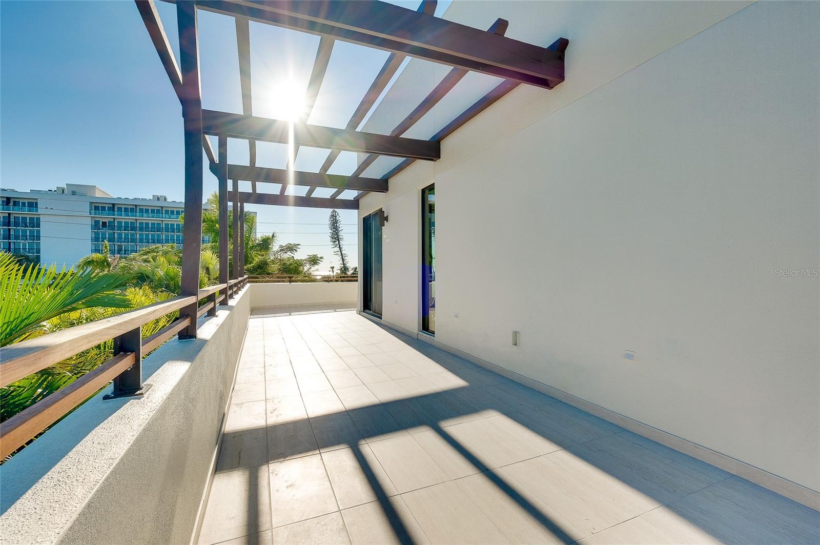 LIDO BEACH - Residential