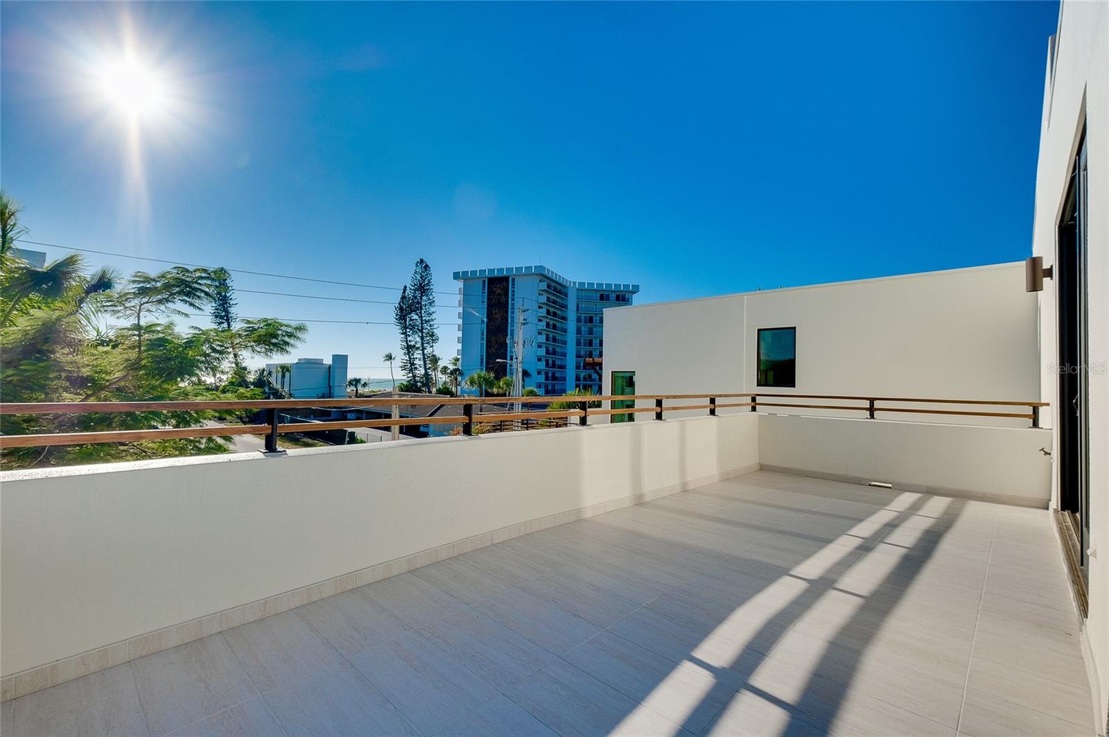 LIDO BEACH - Residential