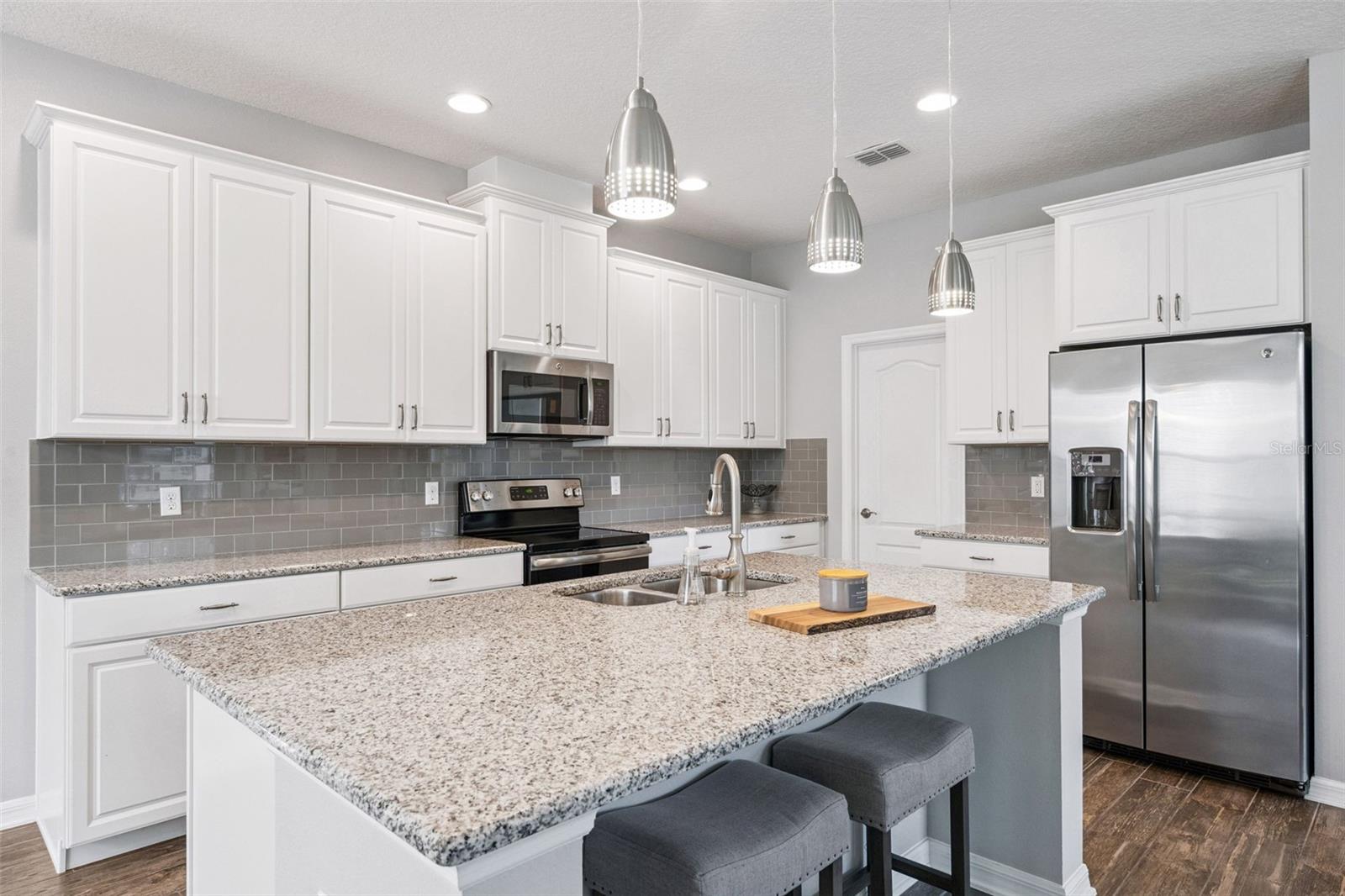 HICKORY HAMMOCK - Residential