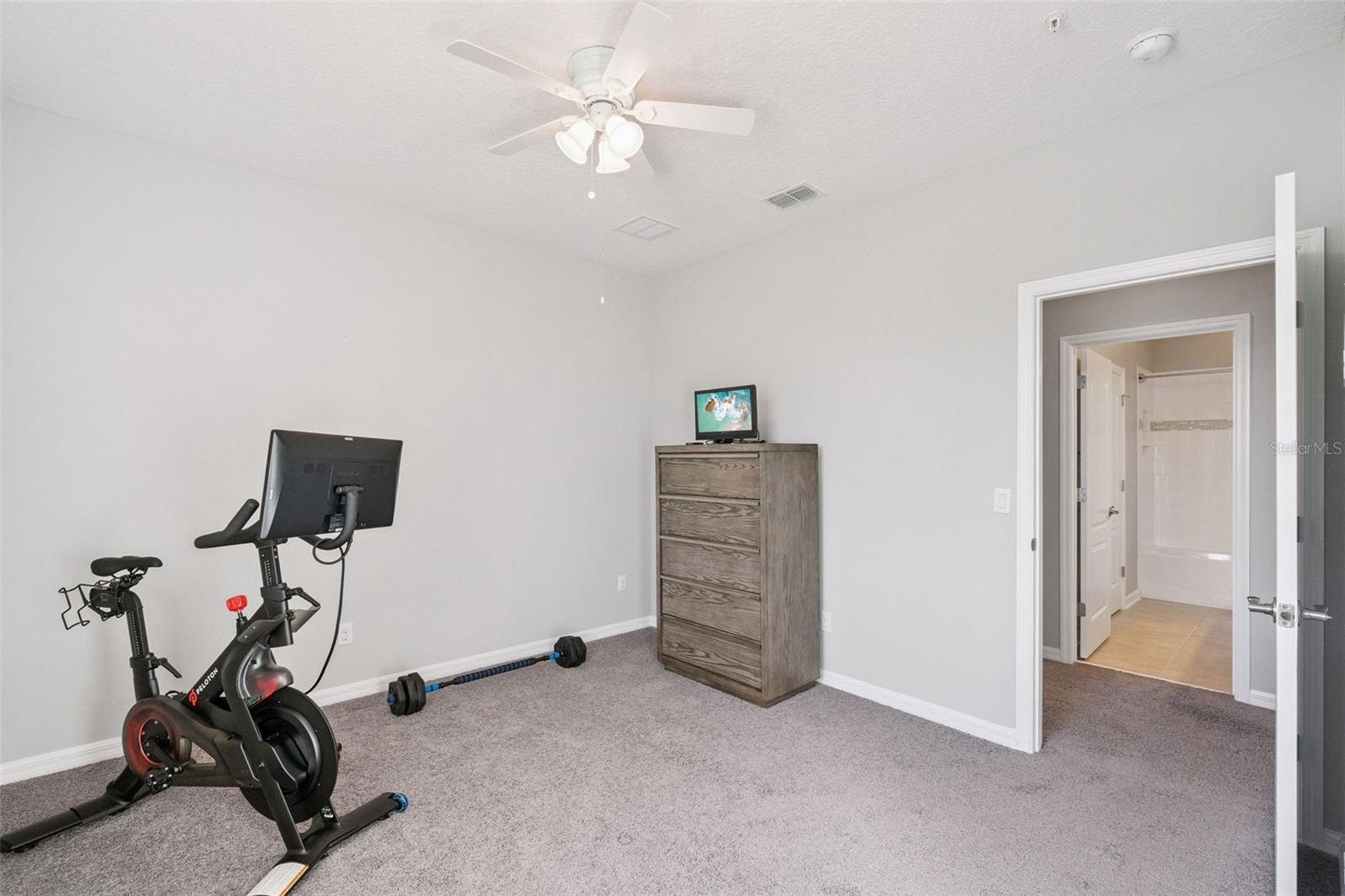 HICKORY HAMMOCK - Residential