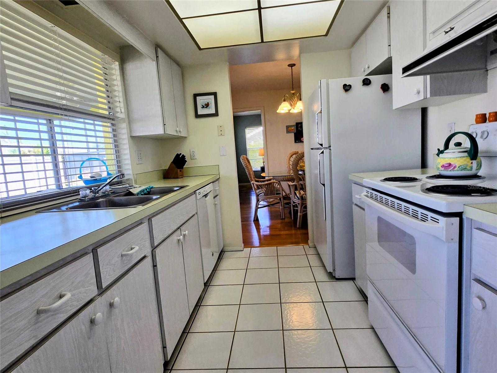 VILLAGE GREEN OF BRADENTON - Residential