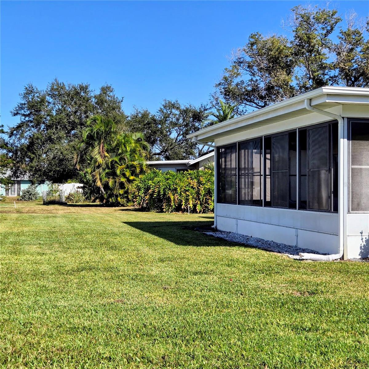VILLAGE GREEN OF BRADENTON - Residential